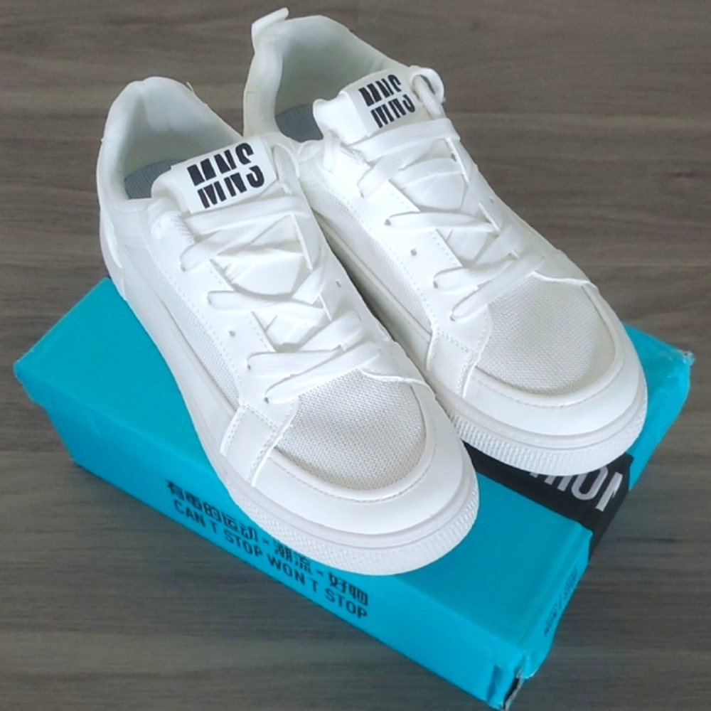 Mens Design Studio White Sneakers Minimalist Design - US7.5